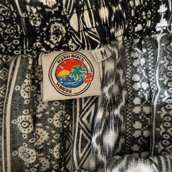 Black and white tribal capris pants - Picture 2 of 2